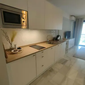 Apartment Central & Renovated Studio With Pool In Puerto Banus, Marbella